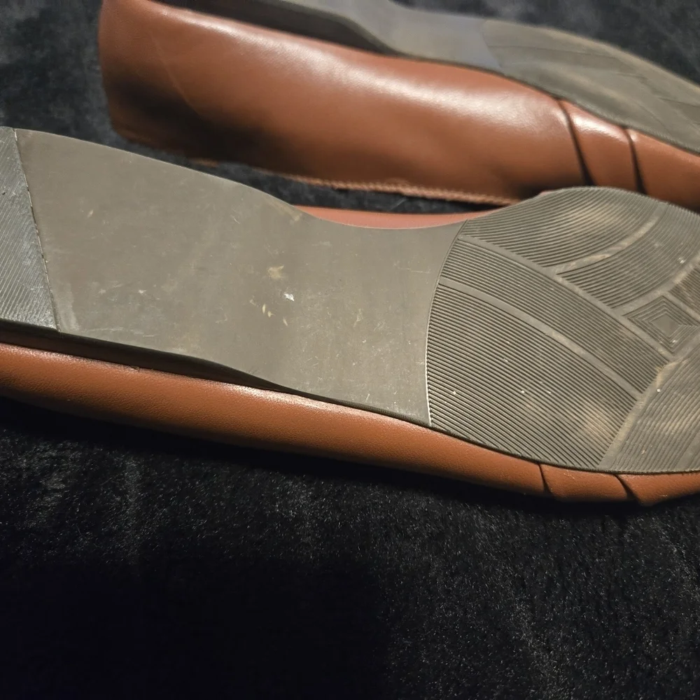 Array Slip On Square Toe Leather Flats, Size 7.5N